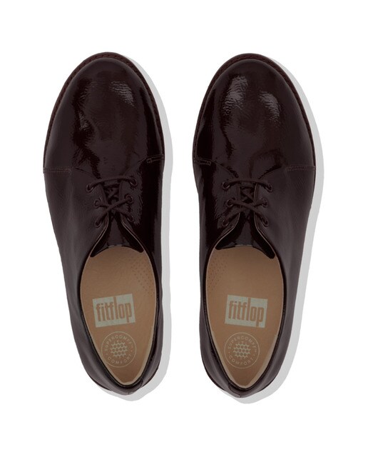 Zapatos de cordones de mujer Fitflop en charol color burdeos