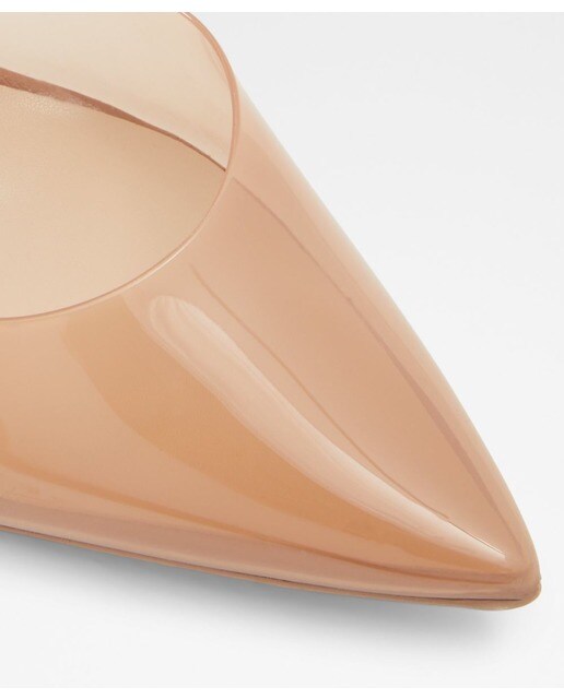 Zapatos de salón de mujer en color natural con pulsera al tobillo