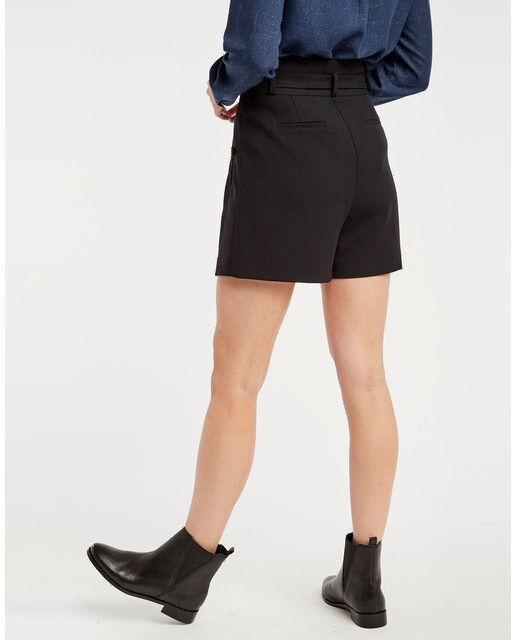 Short de pinzas con bolsillos