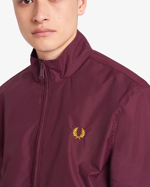Chaqueta de hombre en rojo con cremallera