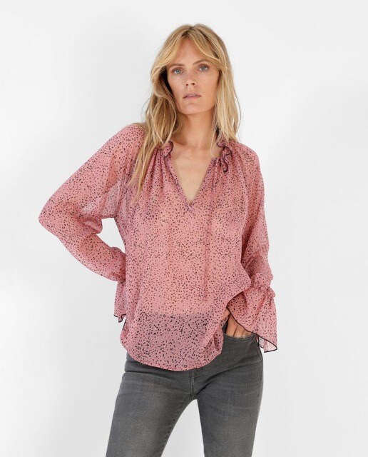 Blusa de mujer semitransparente con estrellas