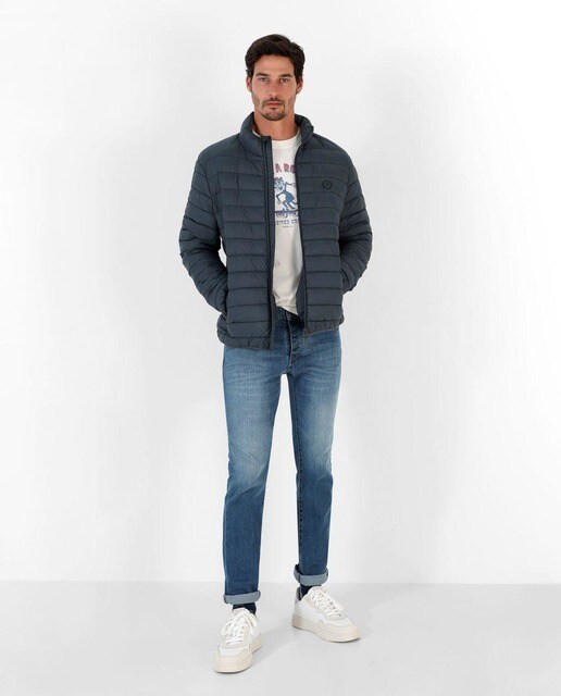 Chaqueta de abrigo de hombre acolchada en azul índigo