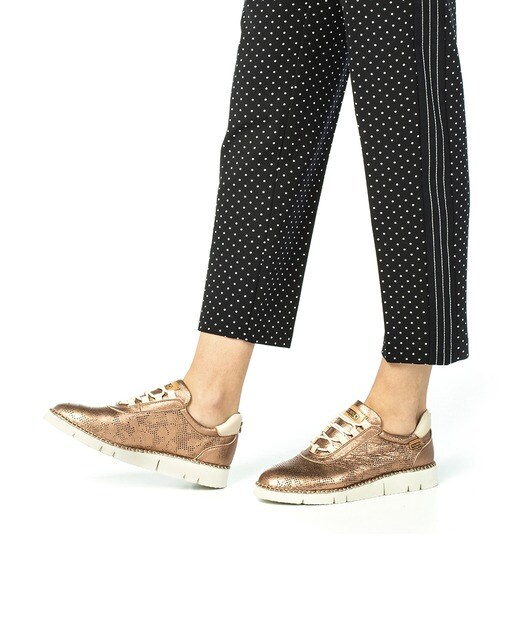 Zapatos de cordones de mujer Pikolinos en piel vacuna color nude