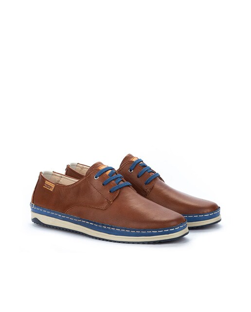Zapatillas de piel de hombre Pikolinos con cordones en color marrón