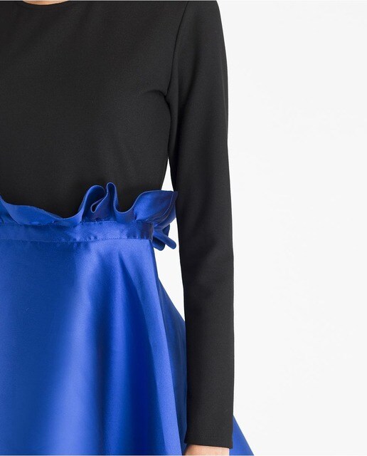 Vestido corto liso de manga larga