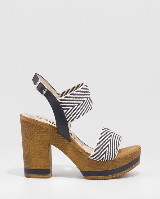 Sandalias de tacón de mujer Gadea en textil de color negro