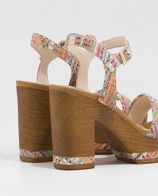 Sandalias de tacón de mujer Gadea en textil multicolor