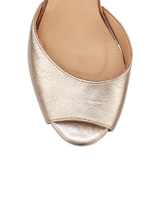 Sandalias de tacón de mujer Miss García en piel metalizada en color oro con cordón