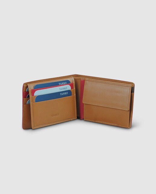 Cartera de piel color cuero con monedero