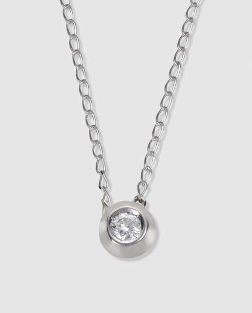 Colgante de oro blanco con diamante