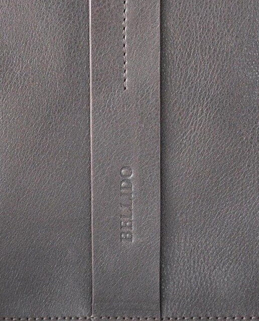 Bandolera de piel marrón con bolsillo interior