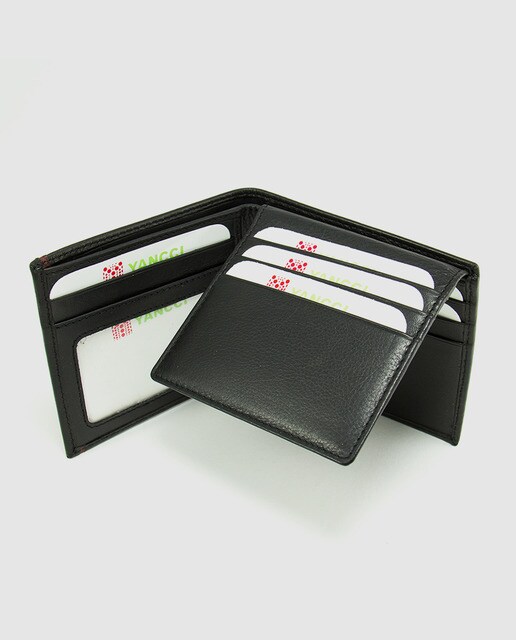 Cartera negra de piel con vivos rojos