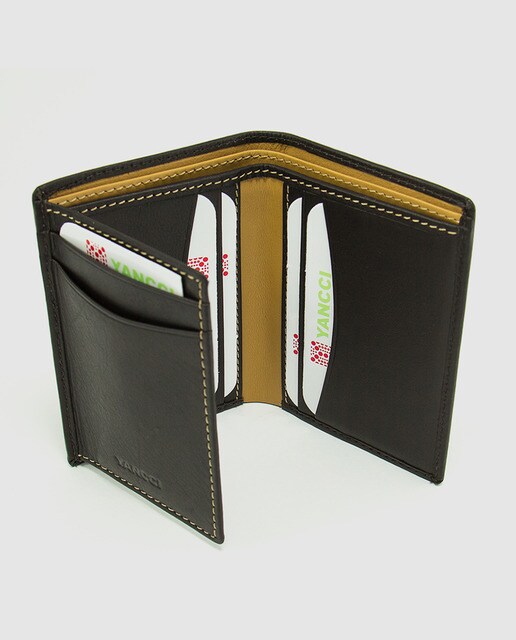 Cartera marrón y camel de piel con capacidad para siete tarjetas