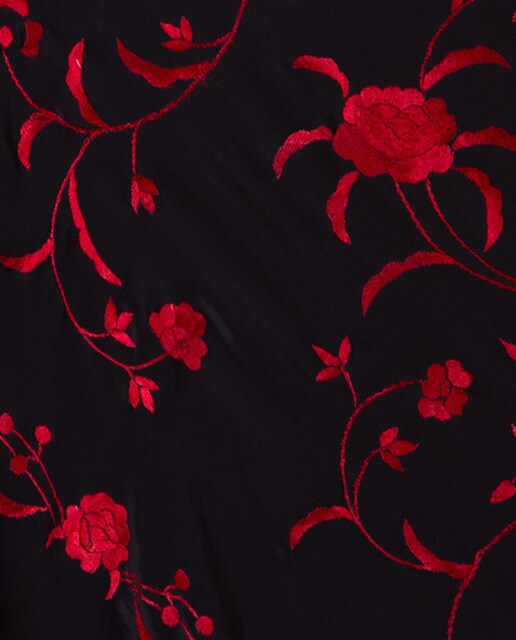 Mantón de manila de seda en color negro