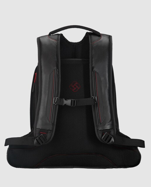 Mochila PARADIVER LIGHT negra con bolsillo delantero