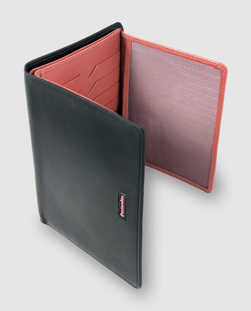 Cartera billetero de piel negra con interior rojo