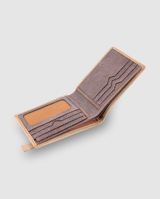 Billetero americano de piel beige con monedero exterior
