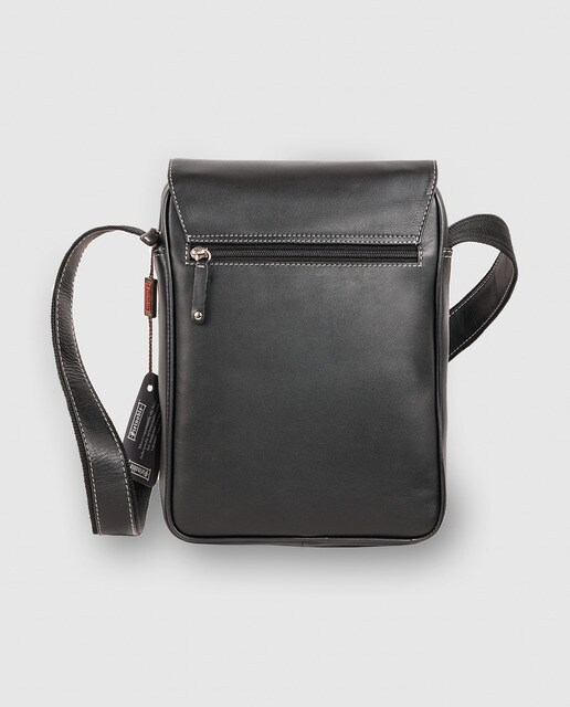 Bandolera de piel negra con pespunte para tablet