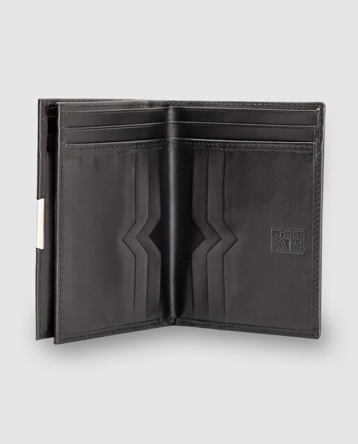Cartera billetero de piel negra con detalle plateado