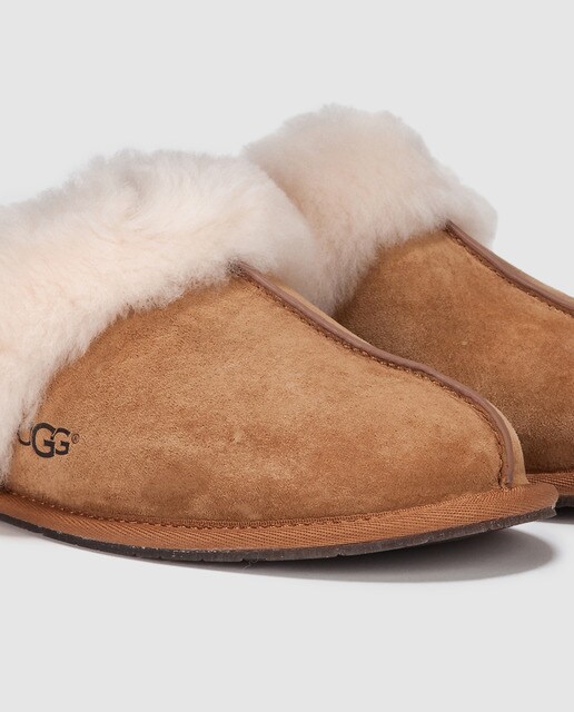Zapatillas de casa de mujer UGG en piel de color marrón