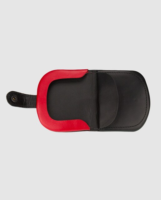 Monedero tacon de piel color negro y rojo con cierre de broche