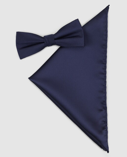 Conjunto de pañuelo y pajarita en azul marino