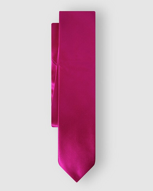 Corbata de seda raso en color fucsia