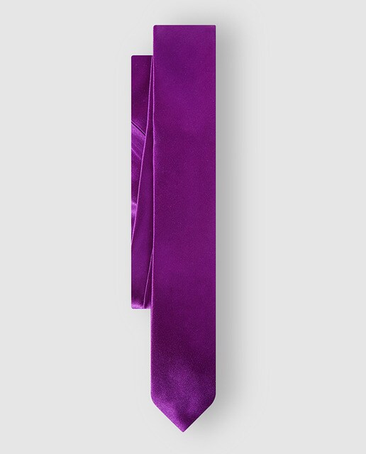 Corbata de seda raso en color morado