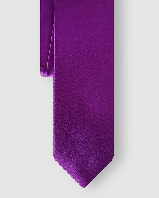 Corbata de seda raso en color morado