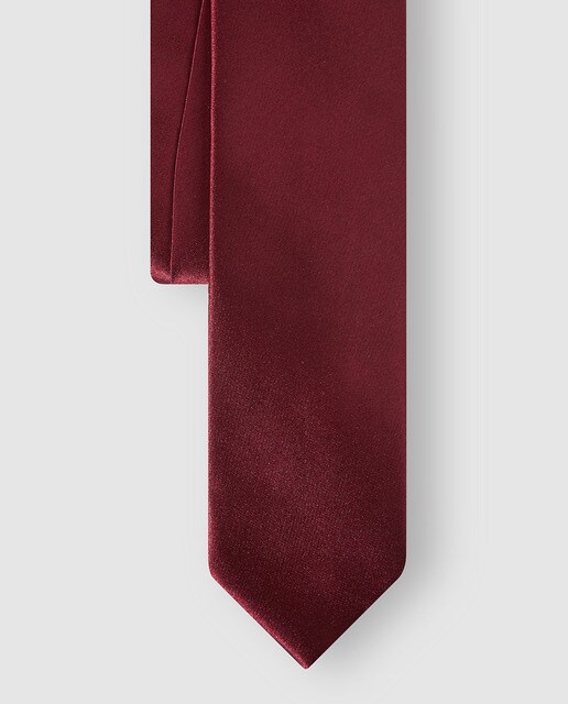 Corbata de seda raso en color granate