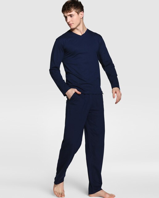Camiseta de pijama de hombre azul con el cuello de pico