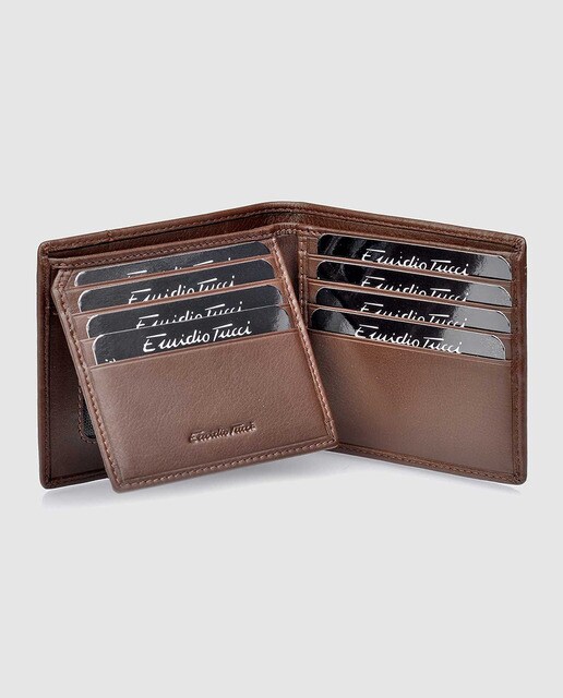 Cartera de piel marrón