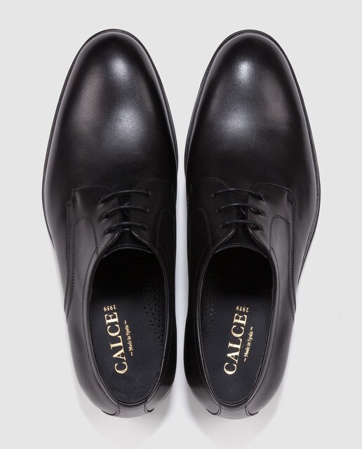 Zapatos de cordones de hombre Calce de piel en color negro