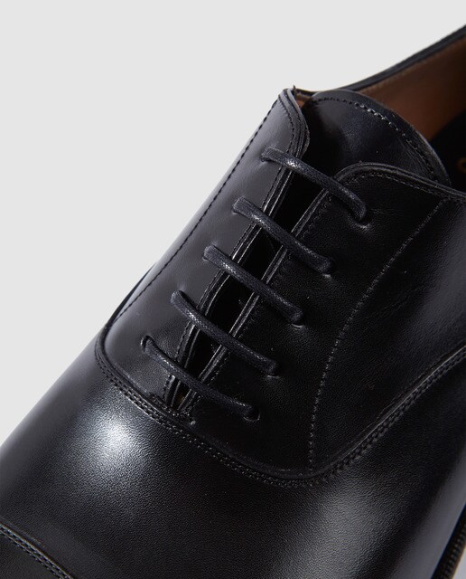 Zapatos de vestir de hombre Carmina S de color negro