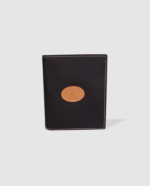 Cartera negra con monedero central