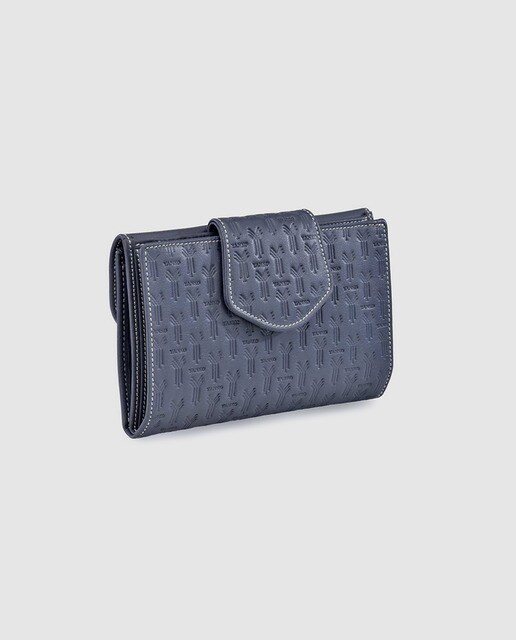 Cartera de mujer de piel en azul con logos