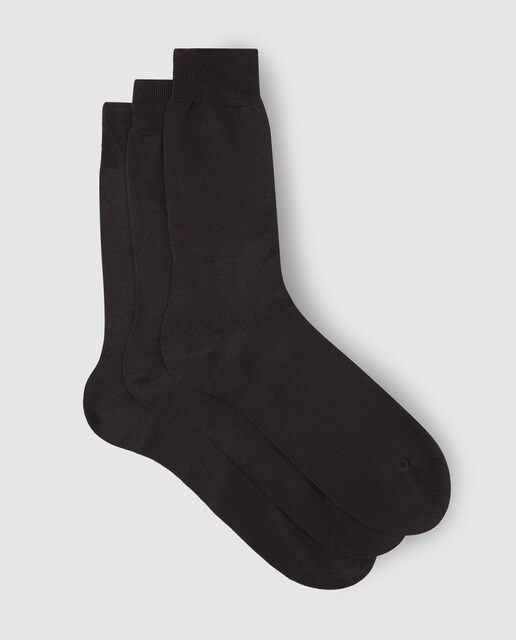 Pack de tres pares de calcetines de hombre Dustin cortos de algodón. Hecho en España.