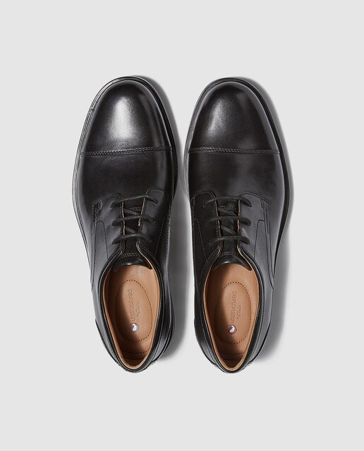 Zapatos de cordones de hombre Clarks en piel de color negro