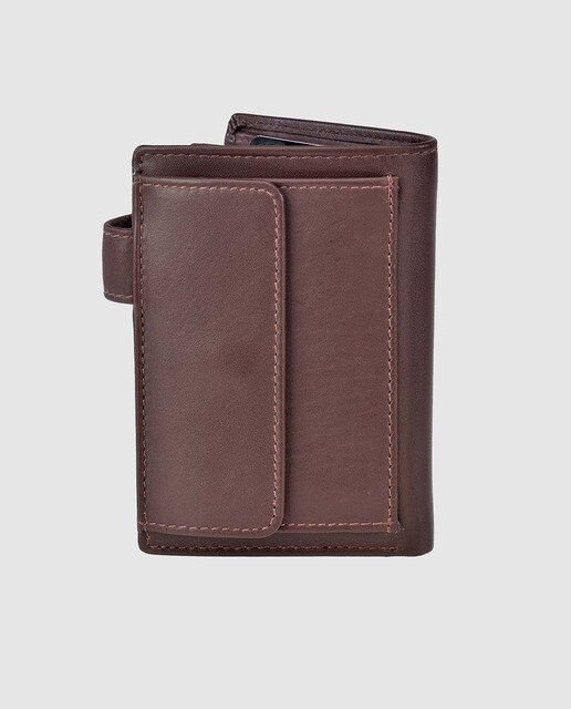 Cartera de hombre en piel de color marrón con broche y monedero