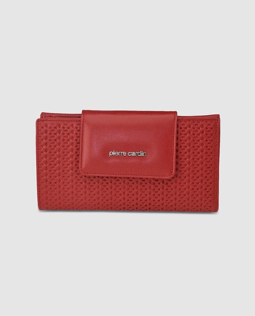 Cartera de mujer en piel roja troquelada con solapa