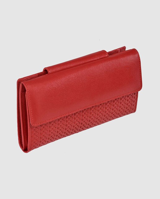 Cartera de mujer en piel roja troquelada con solapa