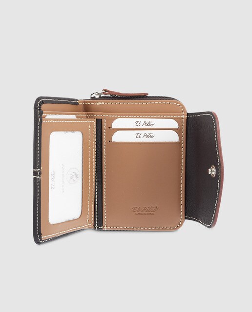 Cartera de mujer en color marrón con cremallera y broche