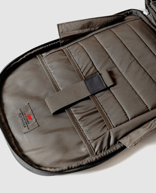 Mochila SPEED gris oscuro con cierre de cremallera