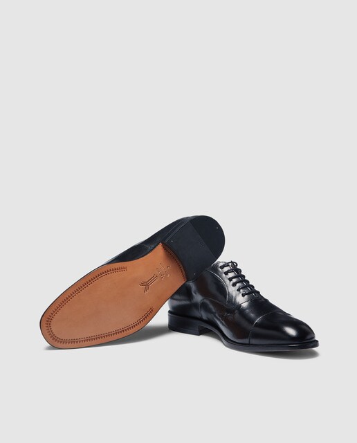 Zapatos de vestir de hombre de Yanko de piel en colro negro