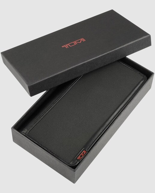 Cartera grande de mujer en nailon balístico de color negro con cremallera