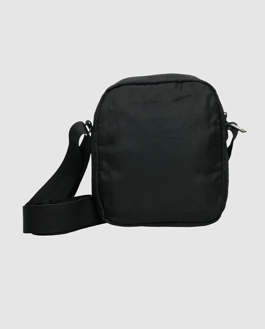 Bandolera de hombre en color negro con dos cremalleras