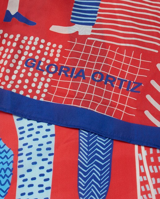 Pañuelo de seda estampado Gloria Ortiz