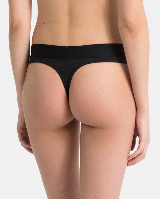 Tanga Calvin Klein con logo bordado