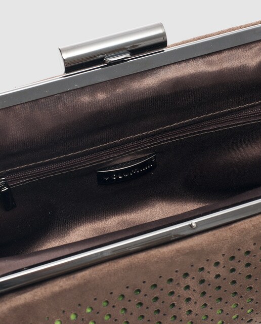 Cartera de mano de fiesta Volum en topo con colgante de borla
