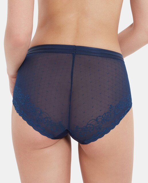 Braga Bestform con bordado y plumeti